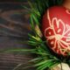 Ostern und Eier färben